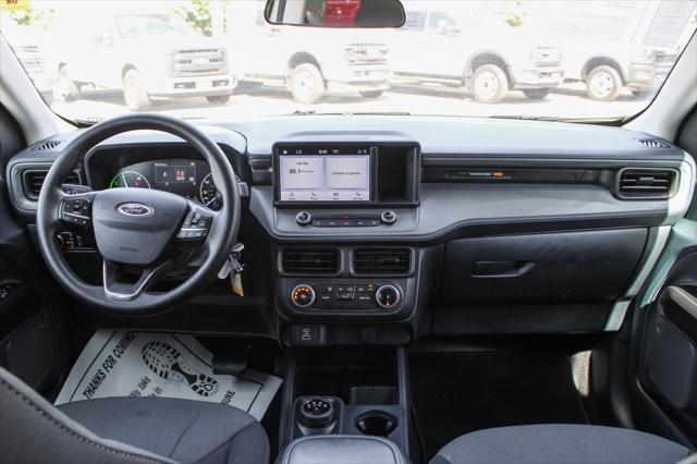 Photo of 2023 Oxford White Ford Maverick