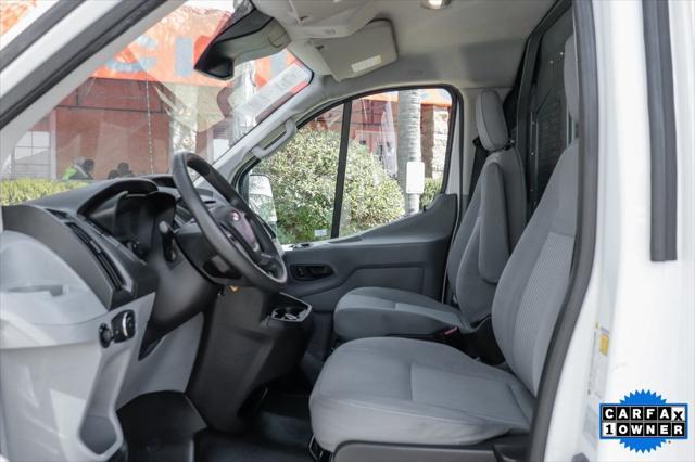 Photo of 2019 Oxford White Ford Transit-250