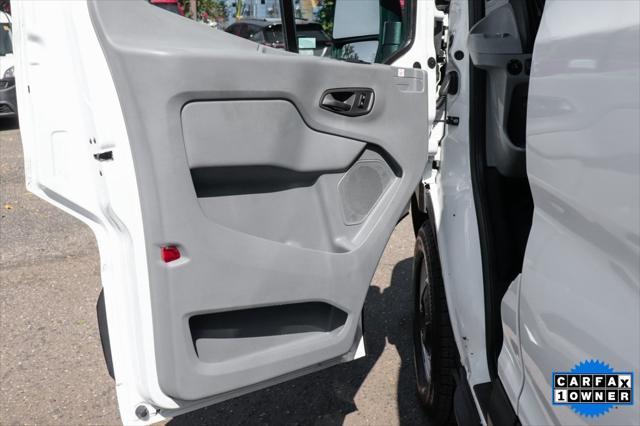 Photo of 2019 Oxford White Ford Transit-250