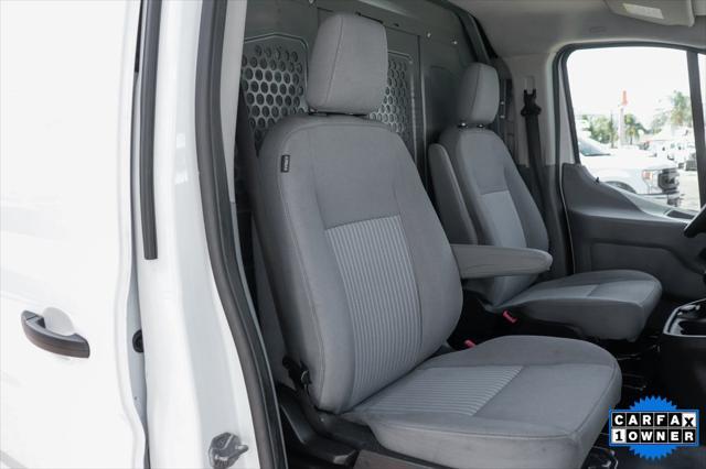 Photo of 2019 Oxford White Ford Transit-250