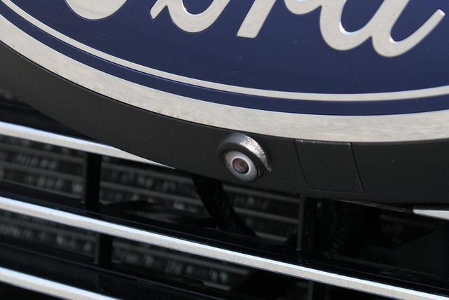 Photo of 2022 Iconic Silver Metallic Ford F-350
