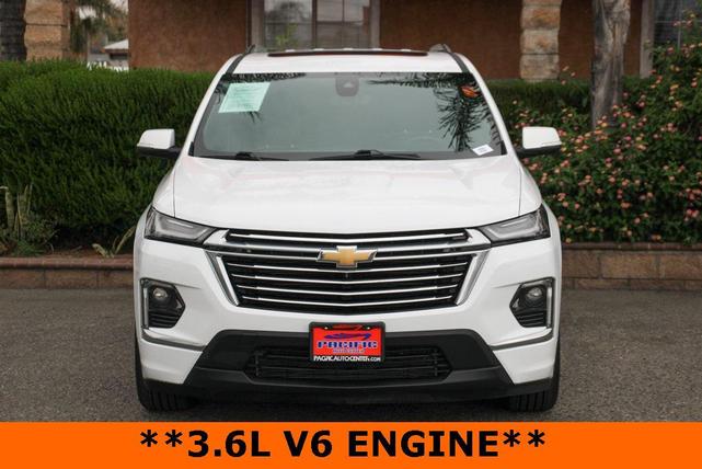 Photo of 2023 Summit White Chevrolet Traverse