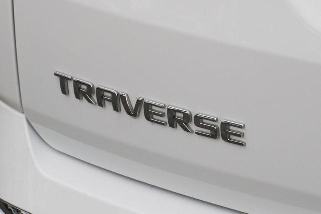Photo of 2023 Summit White Chevrolet Traverse