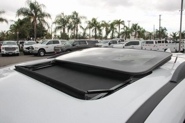 Photo of 2023 Summit White Chevrolet Traverse