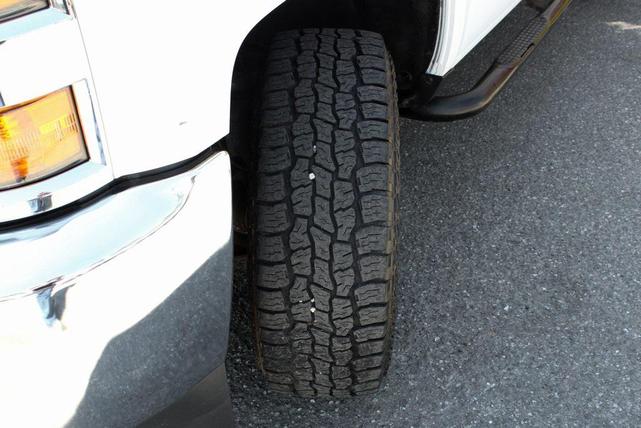 Photo of 2019 Summit White Chevrolet Silverado 2500