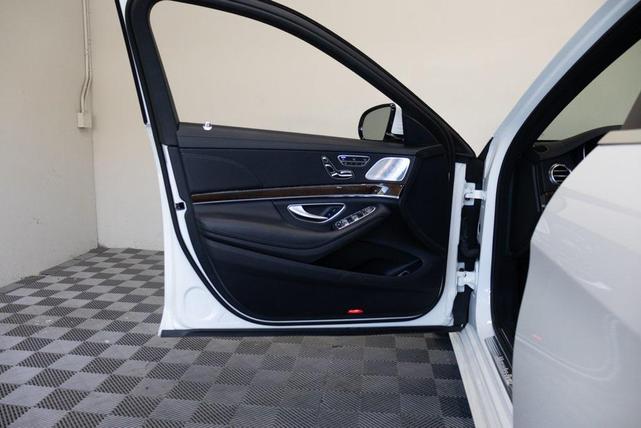 Photo of 2015 White Mercedes-Benz S-Class
