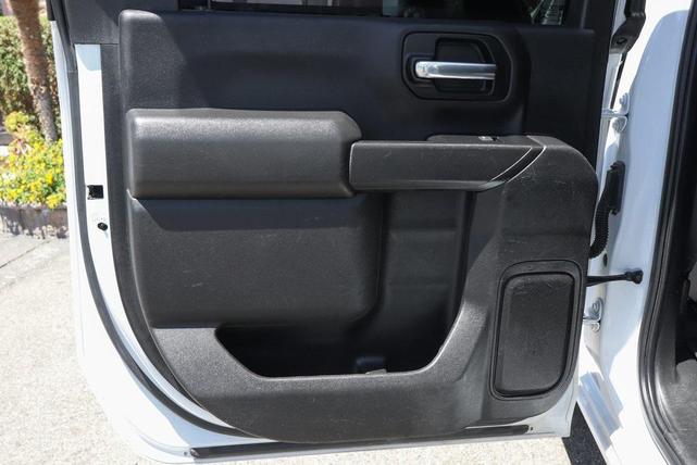 Photo of 2022 Summit White Chevrolet Silverado 2500