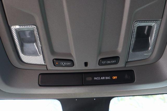 Photo of 2022 Summit White Chevrolet Silverado 2500
