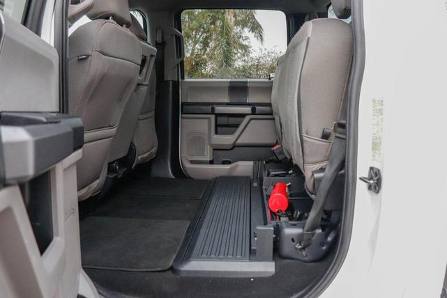Photo of 2020 Oxford White Ford F-350