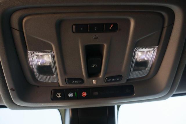 Photo of 2022 Summit White GMC Sierra 2500