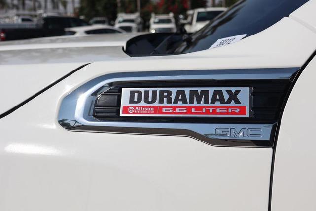 Photo of 2022 Summit White GMC Sierra 2500