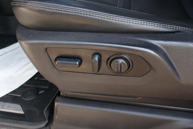 Photo of 2022 Summit White GMC Sierra 2500