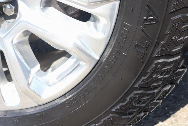 Photo of 2022 Summit White GMC Sierra 2500