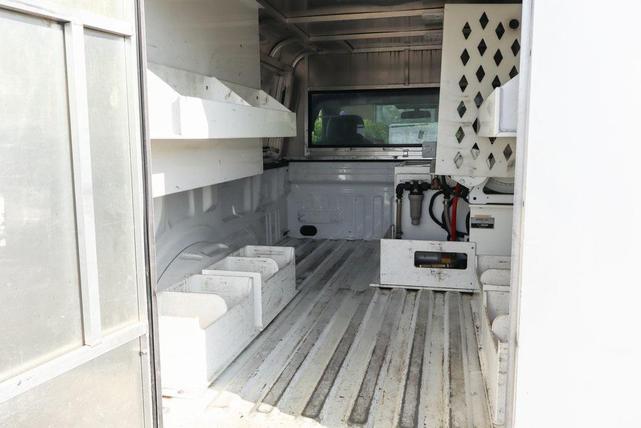 Photo of 2017 Oxford White Ford F-150