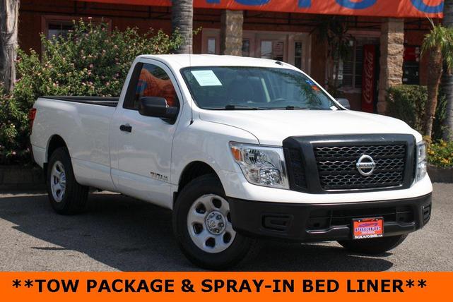 Photo of 2019 Glacier White Nissan Titan