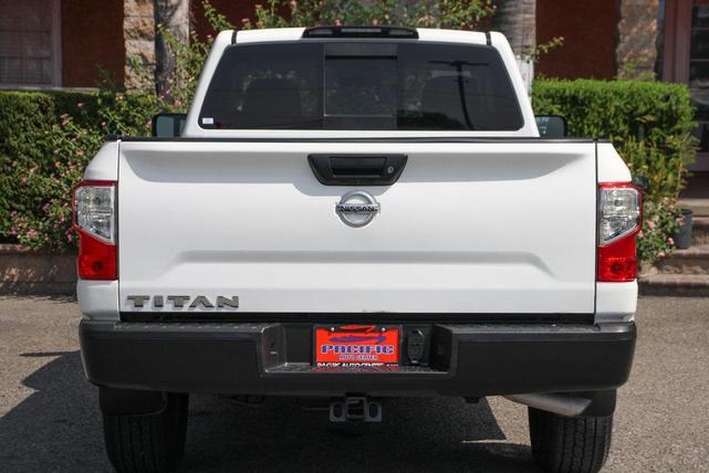 Photo of 2019 Glacier White Nissan Titan