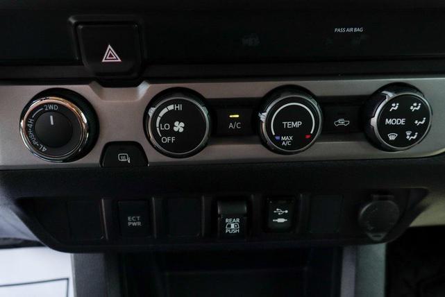 Photo of 2019 Midnight Black Metallic Toyota Tacoma