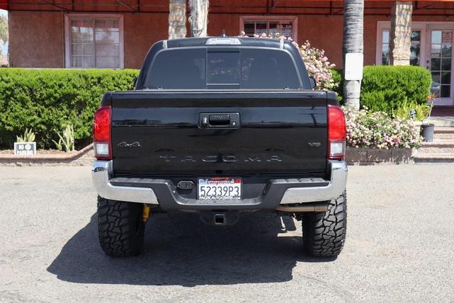 Photo of 2019 Midnight Black Metallic Toyota Tacoma