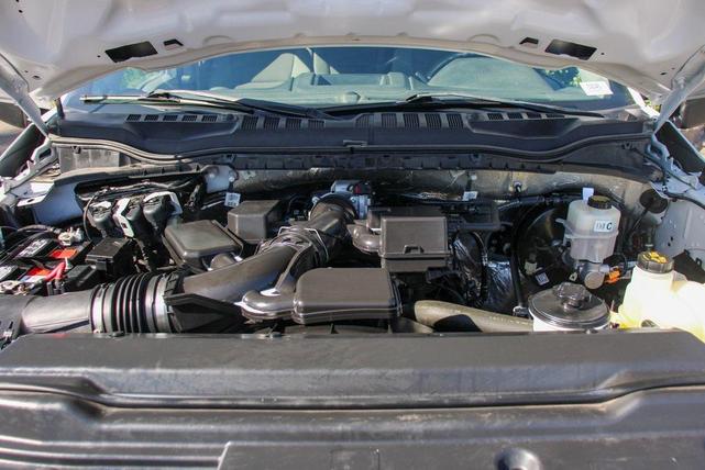 Photo of 2022 Oxford White Ford F-250