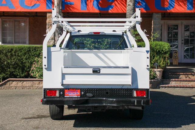 Photo of 2022 Oxford White Ford F-250