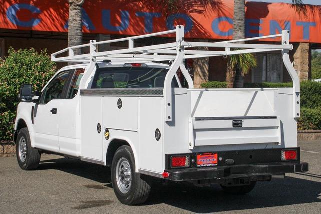 Photo of 2022 Oxford White Ford F-250