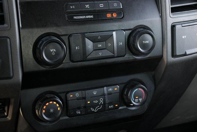 Photo of 2022 Oxford White Ford F-250