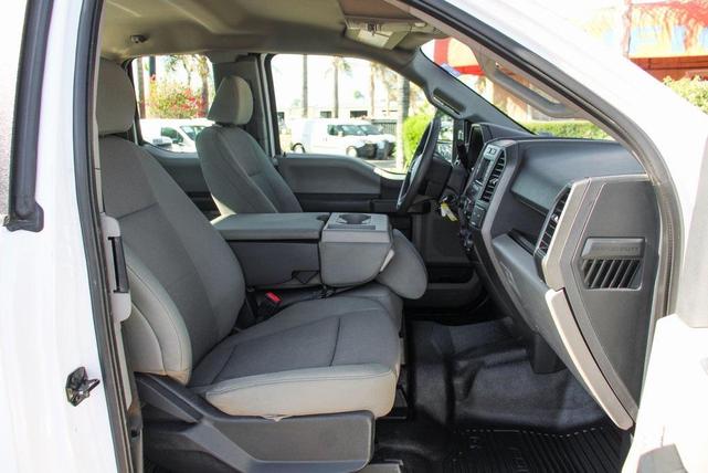 Photo of 2022 Oxford White Ford F-250