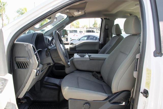 Photo of 2022 Oxford White Ford F-250