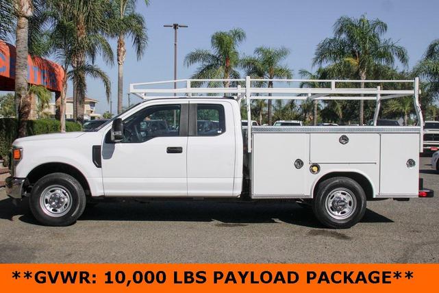 Photo of 2022 Oxford White Ford F-250