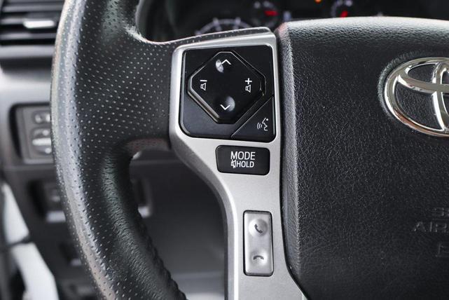 Photo of 2021 Super White Toyota 4Runner