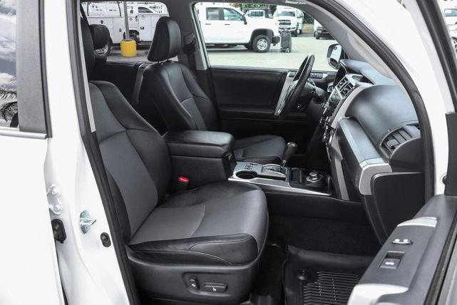 Photo of 2021 Super White Toyota 4Runner