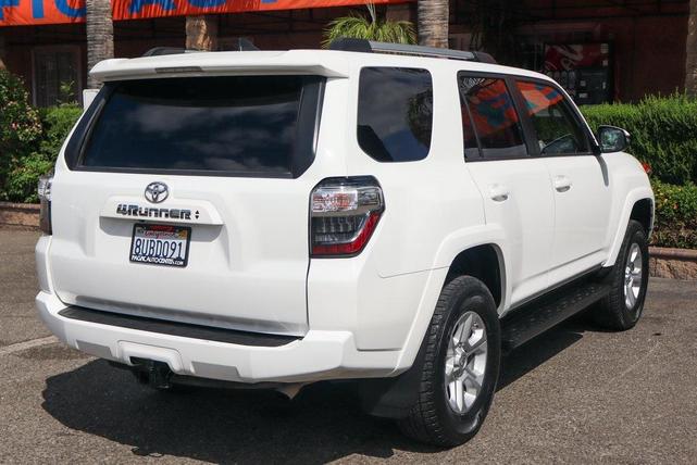 Photo of 2021 Super White Toyota 4Runner