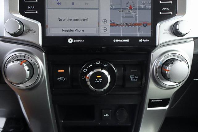 Photo of 2021 Super White Toyota 4Runner