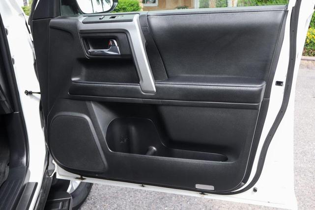 Photo of 2021 Super White Toyota 4Runner