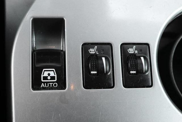 Photo of 2021 Super White Toyota 4Runner