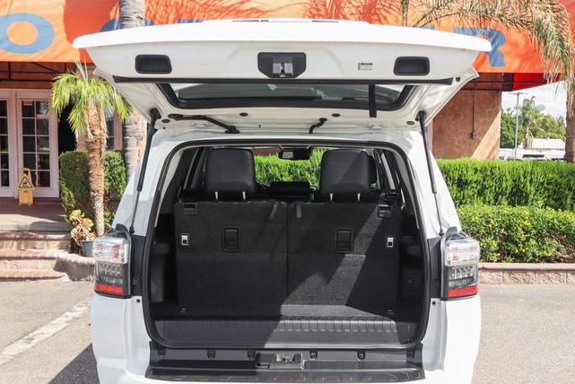 Photo of 2021 Super White Toyota 4Runner