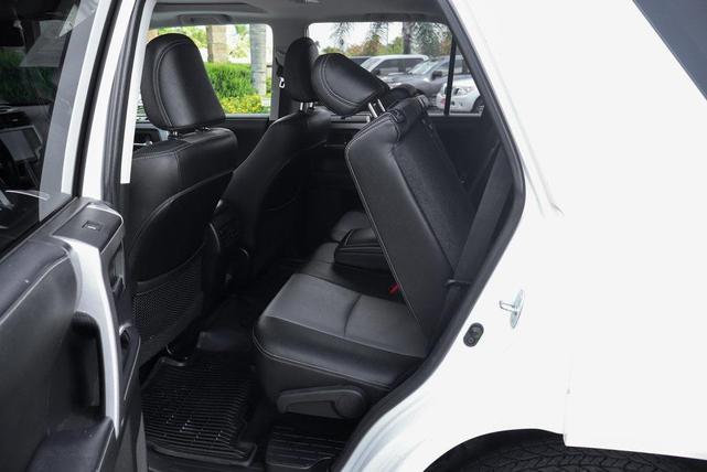 Photo of 2021 Super White Toyota 4Runner
