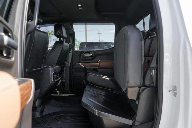 Photo of 2021 Iridescent Pearl Tricoat Chevrolet Silverado 1500