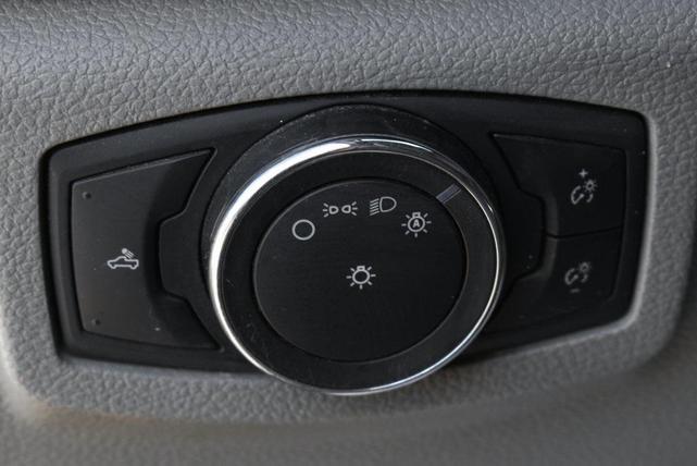 Photo of 2021 Oxford White Ford F-250