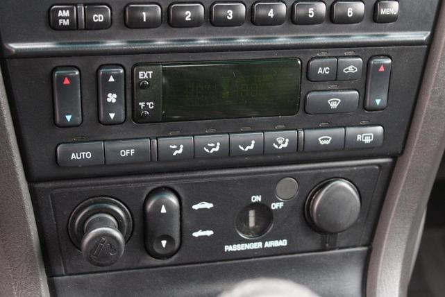 Photo of 2002 Whisper White Ford Thunderbird