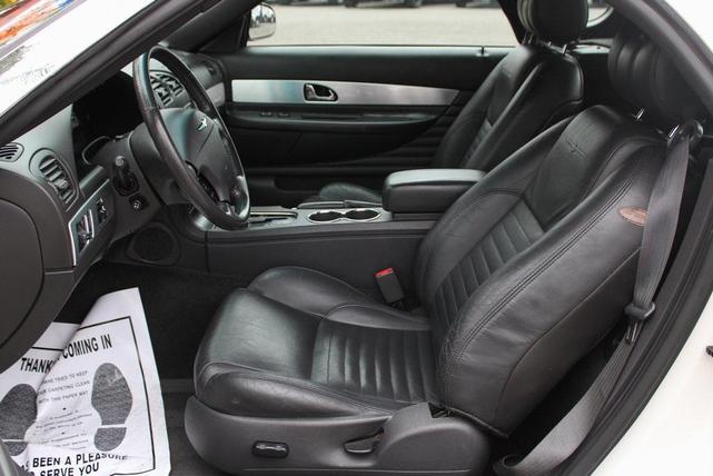 Photo of 2002 Whisper White Ford Thunderbird