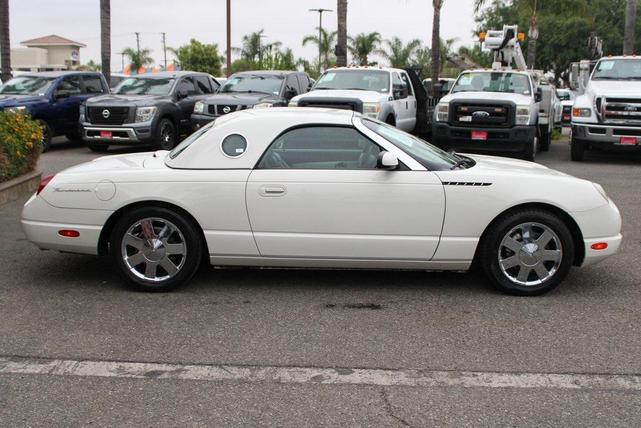 Photo of 2002 Whisper White Ford Thunderbird