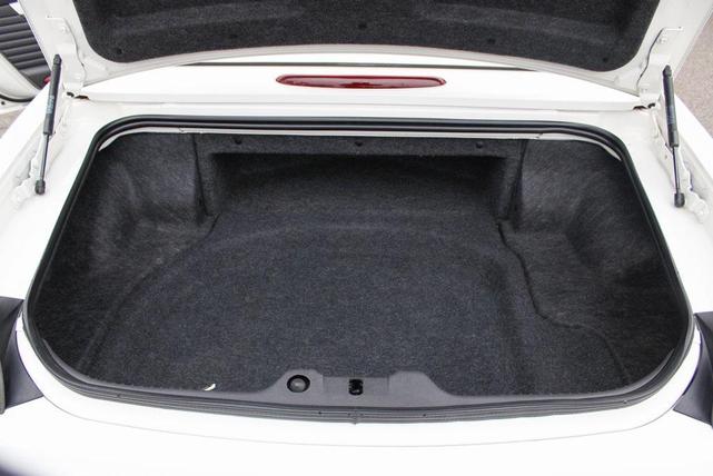 Photo of 2002 Whisper White Ford Thunderbird