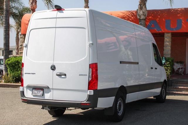 Photo of 2025 White Mercedes-Benz Sprinter 2500
