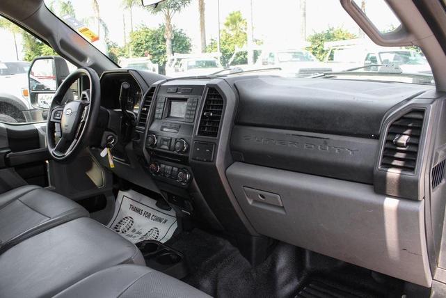 Photo of 2018 Oxford White Ford F-250