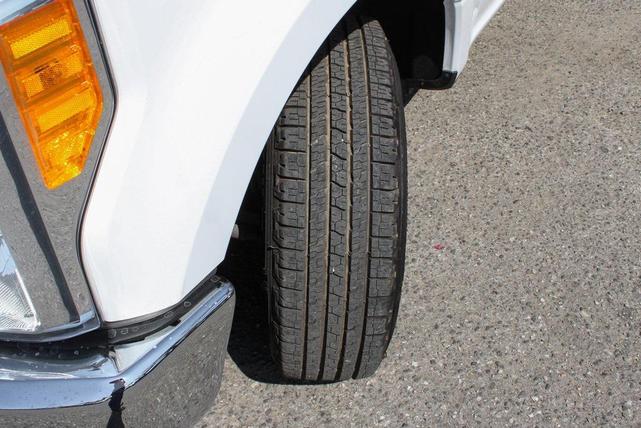 Photo of 2018 Oxford White Ford F-250