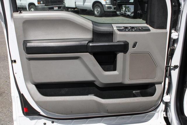 Photo of 2018 Oxford White Ford F-250