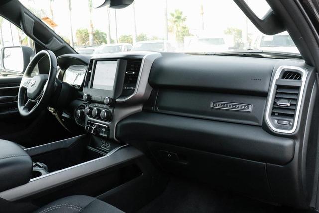 Photo of 2023 Diamond Black Crystal Pearlcoat RAM 1500