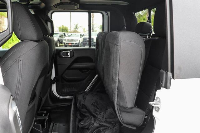 Photo of 2021 Bright White Clearcoat Jeep Gladiator
