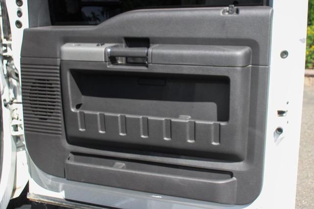 Photo of 2011 Oxford White Ford F-250